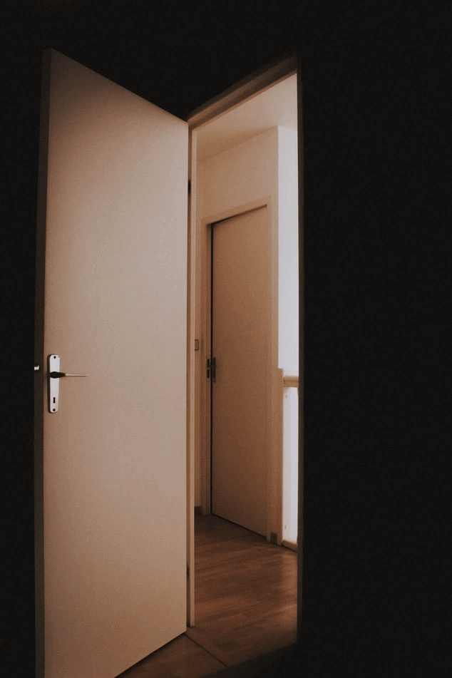 seal the door